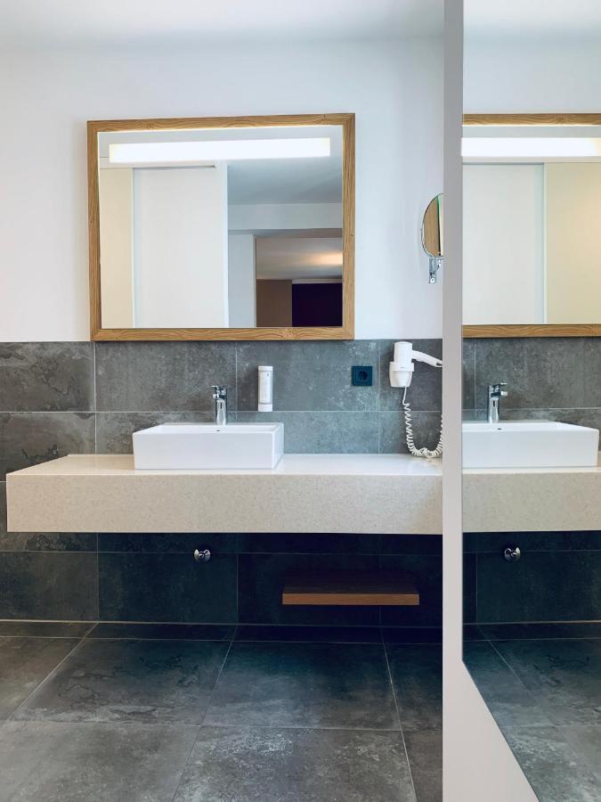 Stadthotel Kachelofen Крумбах Экстерьер фото