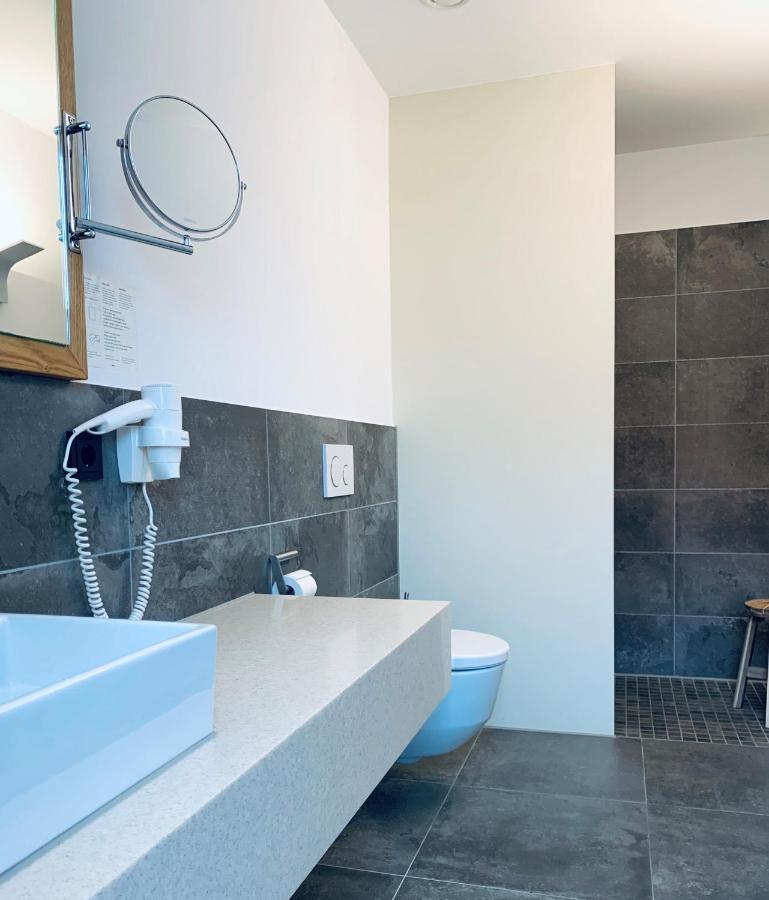 Stadthotel Kachelofen Крумбах Экстерьер фото