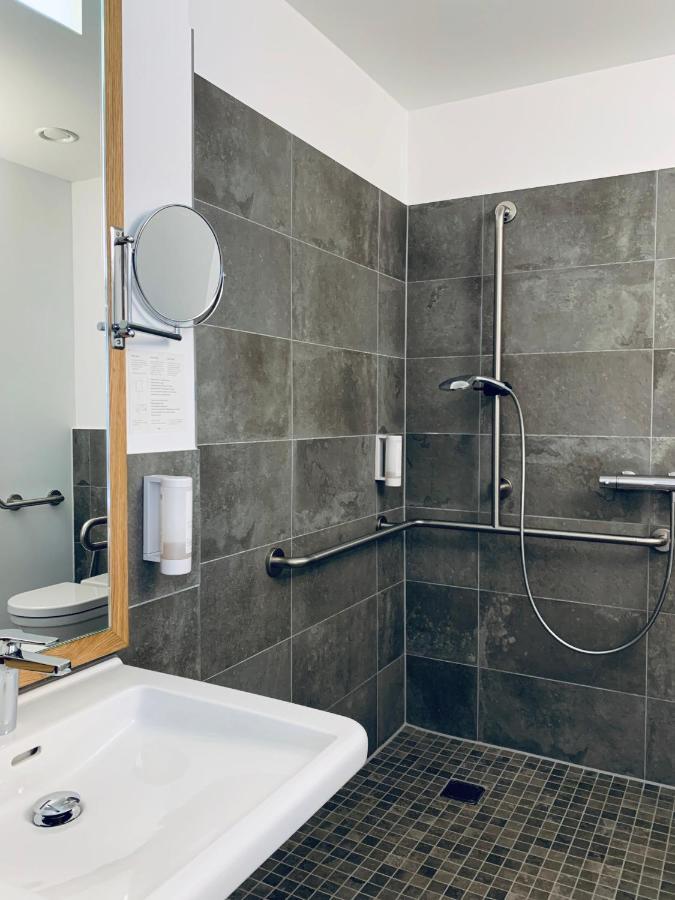 Stadthotel Kachelofen Крумбах Экстерьер фото
