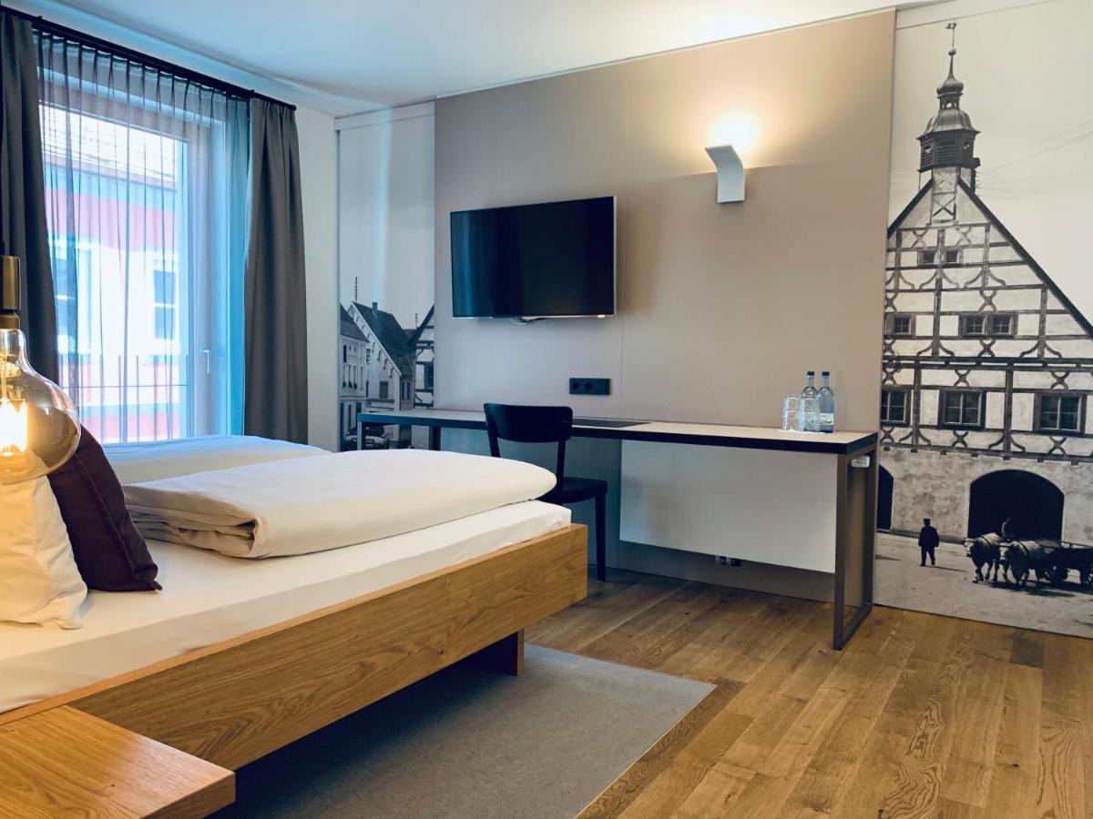 Stadthotel Kachelofen Крумбах Экстерьер фото